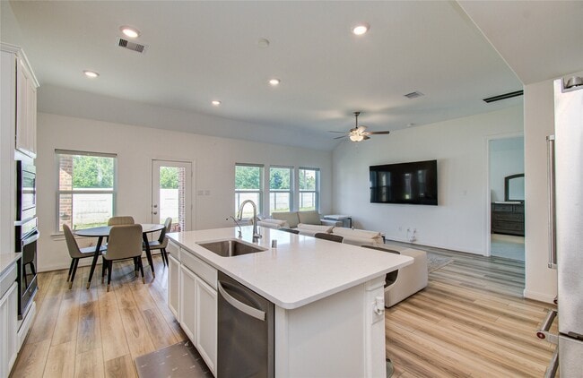 Building Photo - 2816 Oakheath Crst Ct