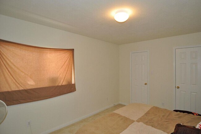 Building Photo - 15114 Brookwood Bridge Ln