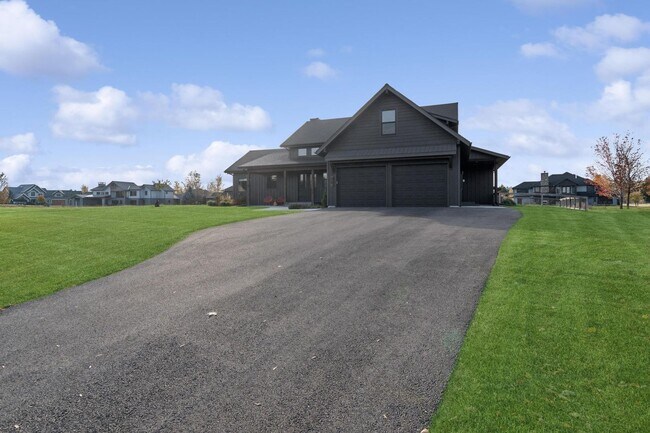 Building Photo - Whitefish Home in The Lakes