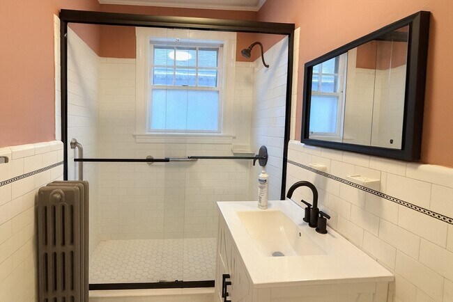 Building Photo - 183 Willis Ave