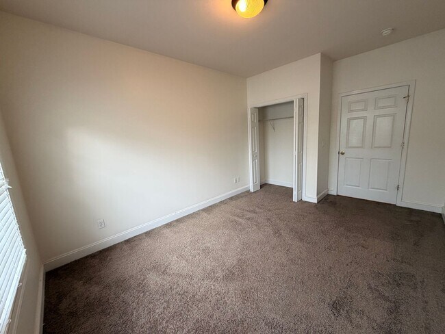Building Photo - Charming 3-Bedroom Home in The Preserve at Oak Ridge – Resort-Style Amenities!