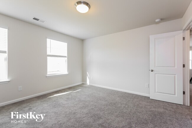 Building Photo - 608 Okame Ct