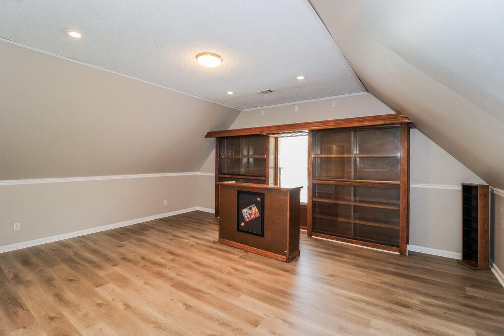 Building Photo - 1161 Red Fern Cir E