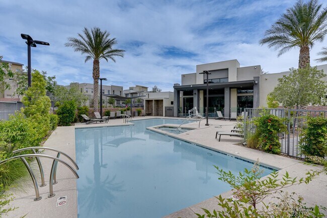 Building Photo - EXCEPTIONAL 2 BEDROOM HOME IN 89135