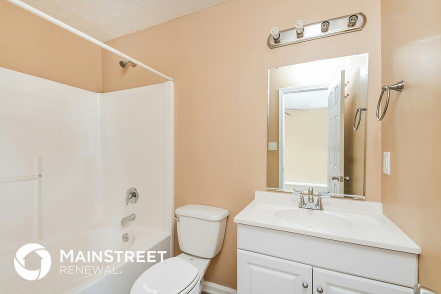 Building Photo - 6602 Largo Ln