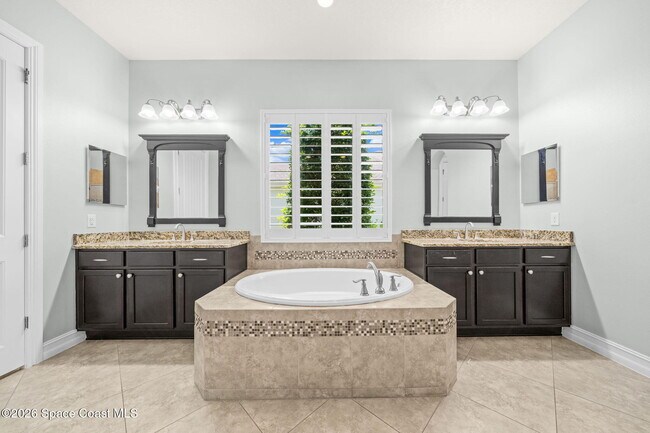 Building Photo - 3450 Brunot Cir