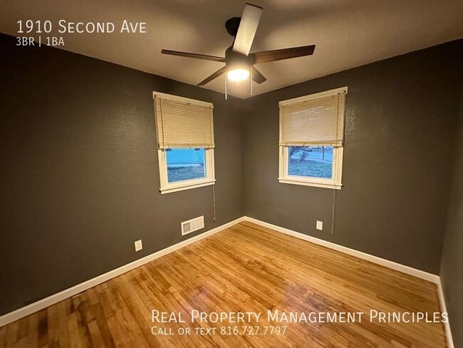 Building Photo - 1910 Second Ave-