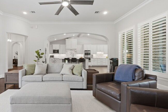 Building Photo - 111 N Bimini Twist Cir