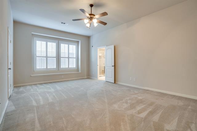 Building Photo - 7747 Ivanhoe Dr
