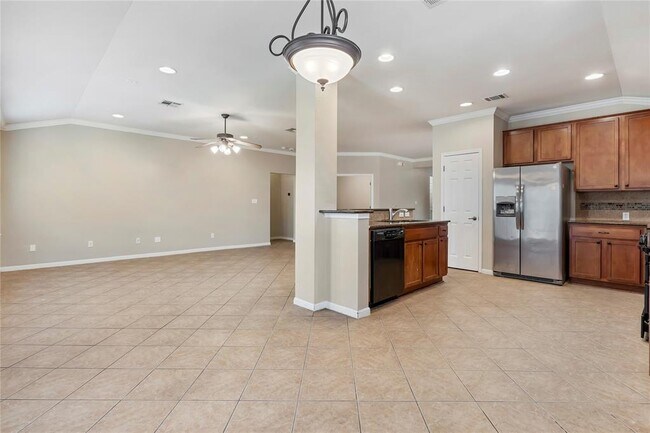 Building Photo - 4205 Fairmeadow Dr