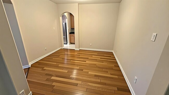 Building Photo - 7511 S Linpar Ct