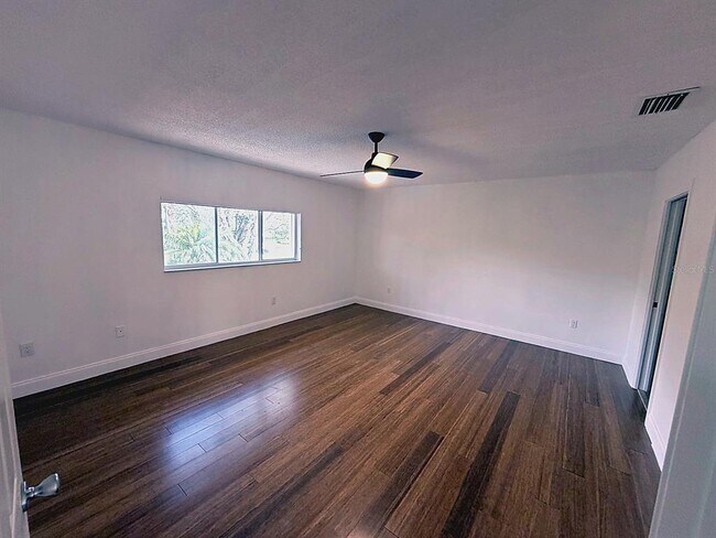 Building Photo - 114 Danielle Ct