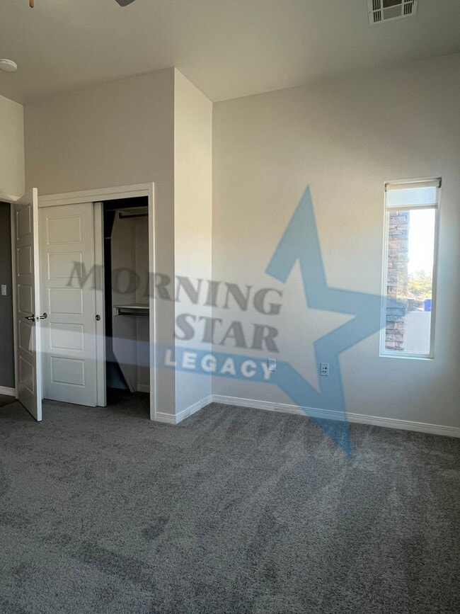 Building Photo - Charming 3-bedroom, 2-bathroom w/ views!