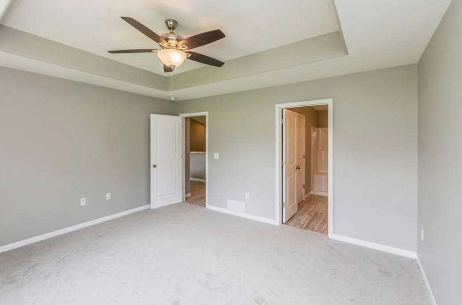 Building Photo - 3034 Sherwood Dr