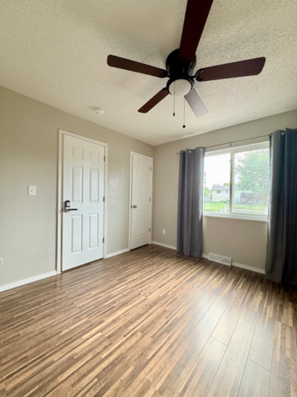 Building Photo - 1601 27th Ave