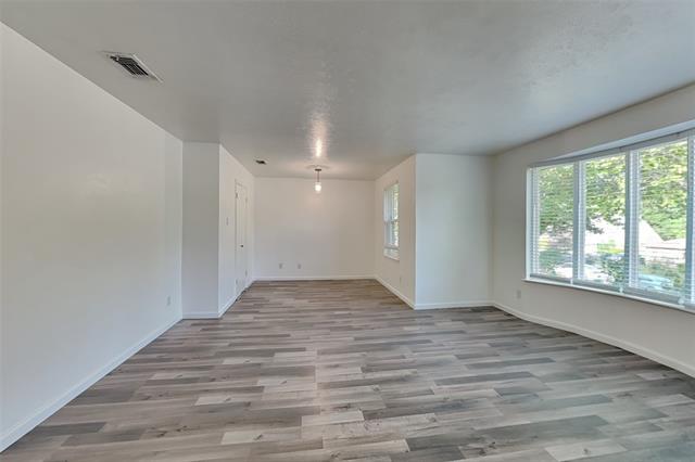 Building Photo - 7624 Oak Garden Trail
