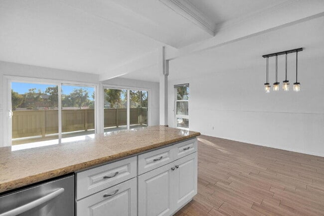 Building Photo - 4065 Harrison St