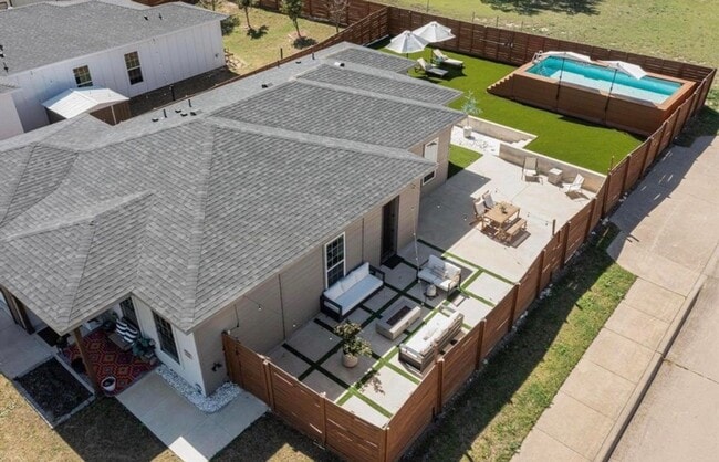 Building Photo - 3889 Sam Cir