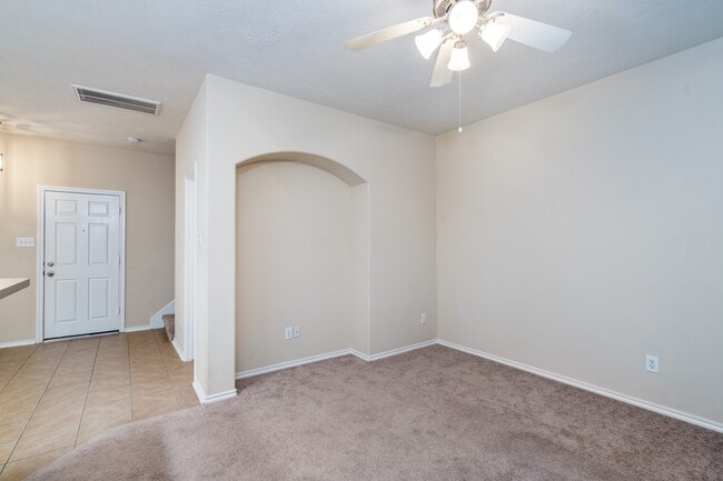 Building Photo - 207 N Burberry Park Cir