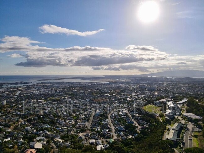 Building Photo - 1242 Mamalu St