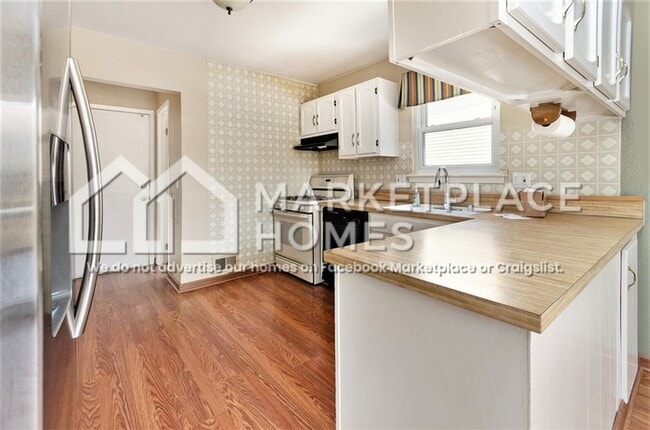 Building Photo - 42038 Cherry Hill Rd