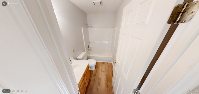 Full Bathroom - 112 Manna Dr