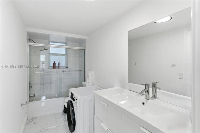 Building Photo - 17255 SW 95th Ave