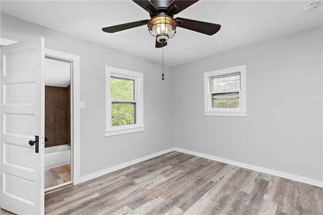 Building Photo - Coming Soon | Charming 3 Bed, 3 Bath Bungalow in Independence!