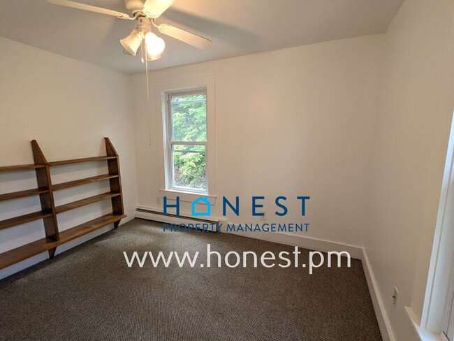 Building Photo - 41 Windsor St