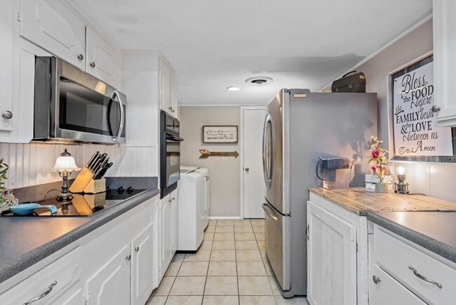 Building Photo - 5601 Westlawn Dr