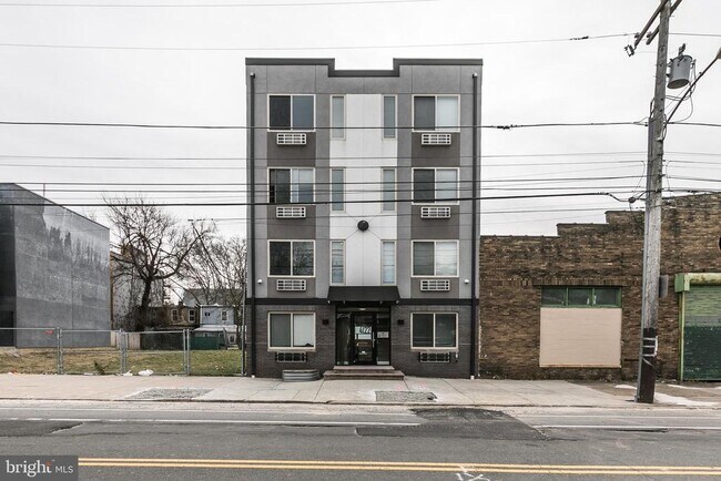 Building Photo - 4122 Haverford Ave