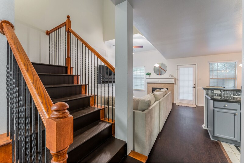 Building Photo - 3974 Fernando Dr