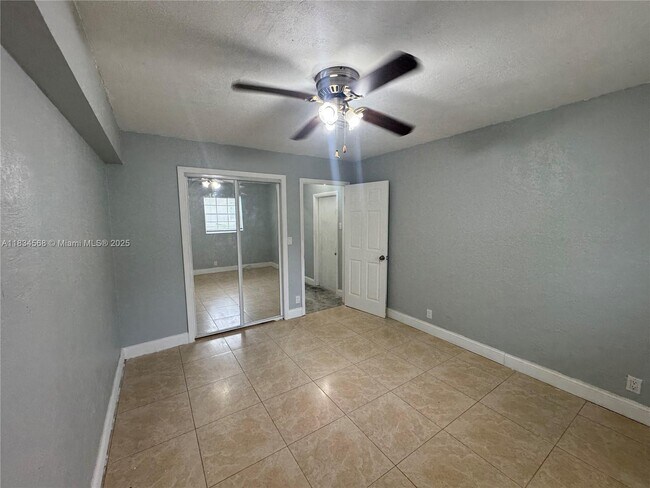 Building Photo - 115 Sierra Dr