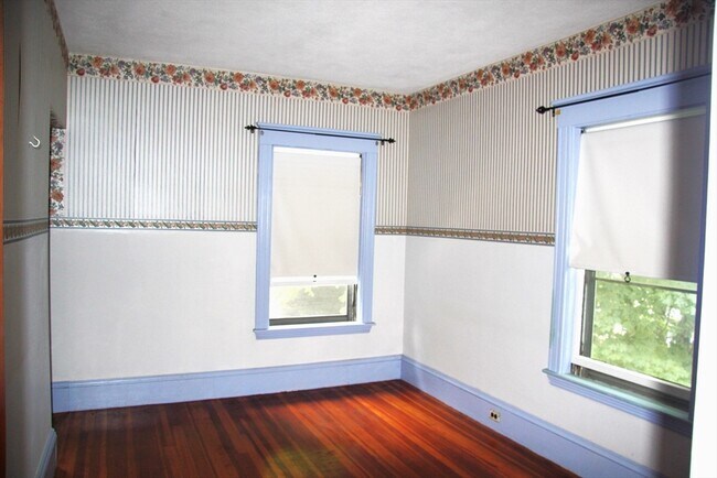 Building Photo - 14 Reed St