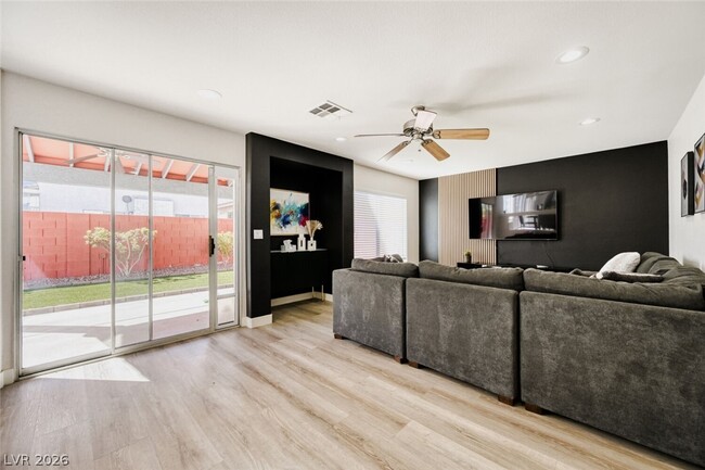 Building Photo - 8705 Texas Ranger Ave