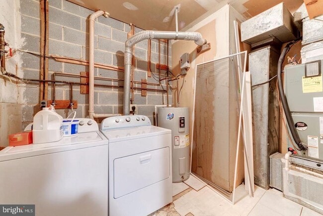 Building Photo - 7938 Bentley Village Dr