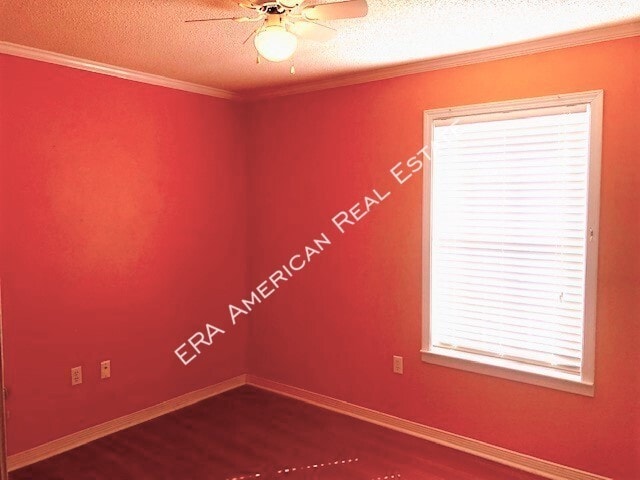 Building Photo - 150 Nicole Ln