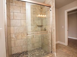 master bath - 6513 Knollview W Way
