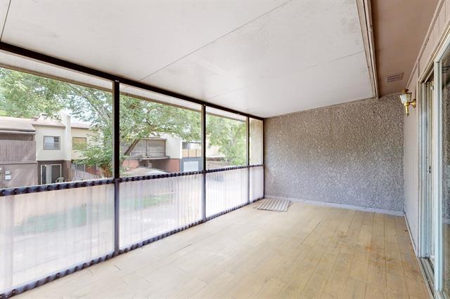 Building Photo - 703 E Shady Grove Rd
