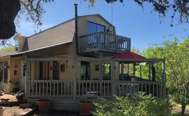 Building Photo - 297 Little River Ln