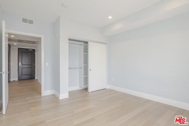 Building Photo - 2939 Leeward Ave
