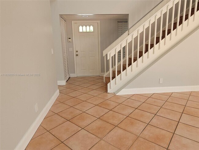 Building Photo - 1359 Springside Dr
