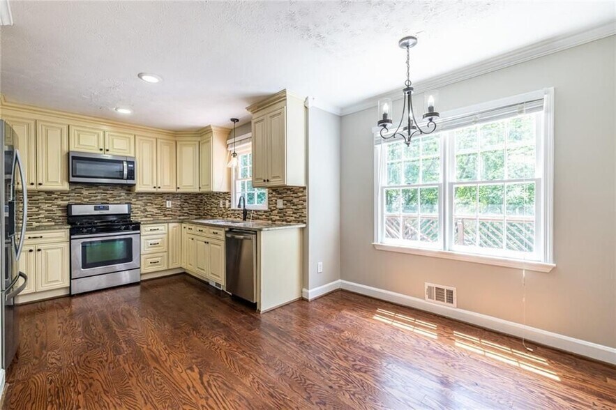 Building Photo - 1093 Wash Lee Dr SW