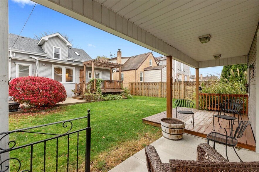 Building Photo - 3652 N Nora Ave