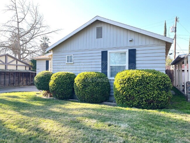 Building Photo - 2135 Orchard Ln