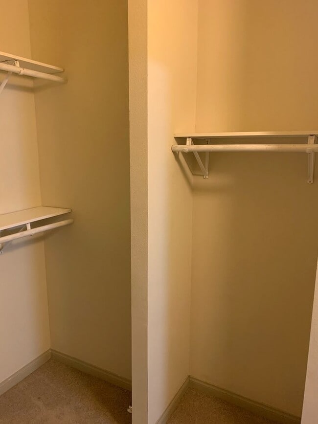 Building Photo - Beautiful 2 Bed + 2 Bath Long Beach Condo ...