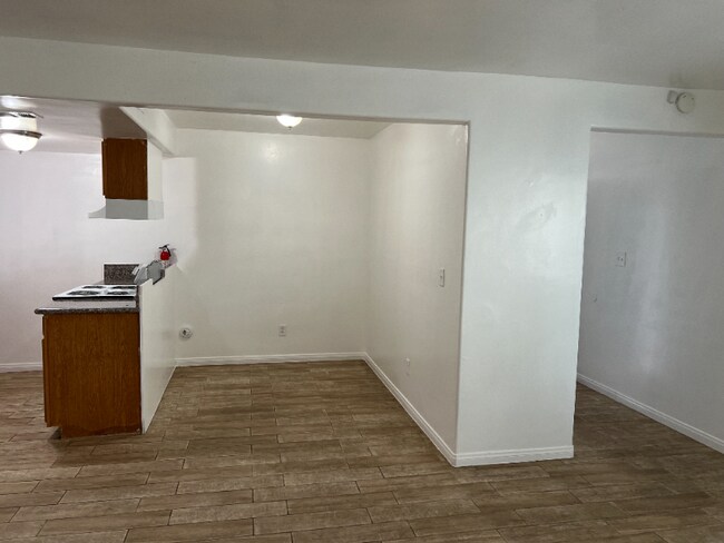 Building Photo - 821 Karma Ct