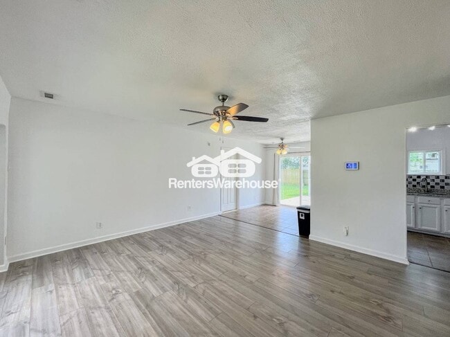 Building Photo - 4945 Paine Ln