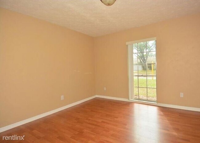 Building Photo - 4 br, 2 bath House - 114 Jeffrey Drive