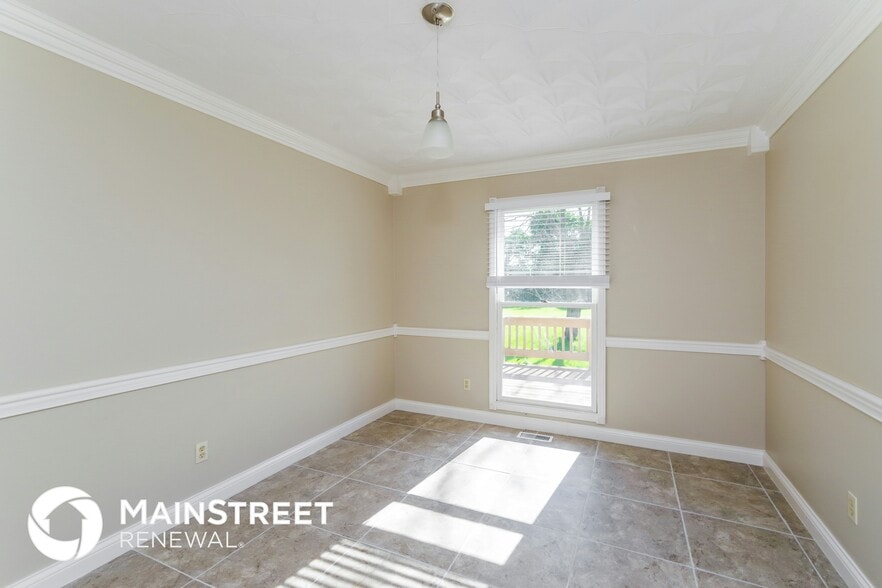 Building Photo - 300 Wava Dr